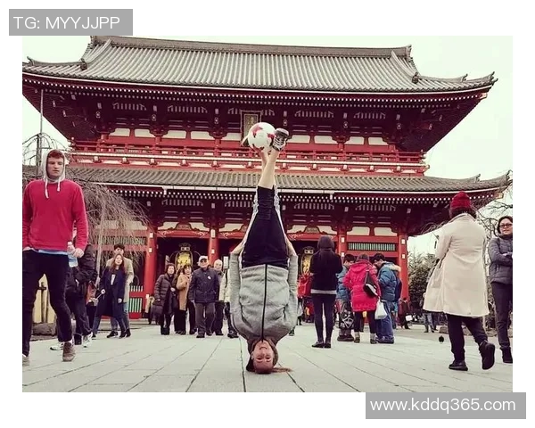 足球明星意外收裤子瞬间曝光引发热议网友纷纷围观评论不断