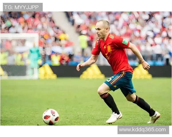 足球明星在场上踢球时的饮食秘密与营养搭配揭秘